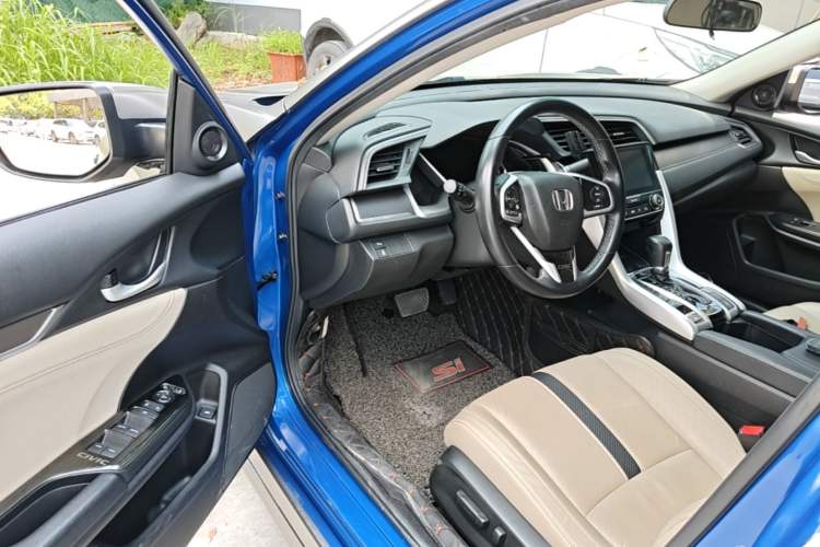 Used Honda Civic 2016 220TURBO CVT Prestige Edition Driver Seat