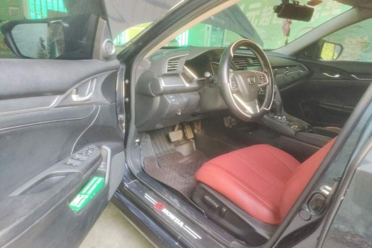 Used Honda Civic 2016 220TURBO CVT Prestige Edition Driver Seat