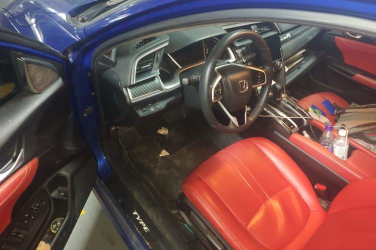 Used Honda Civic 2016 220TURBO CVT Luxury Edition Driver Seat