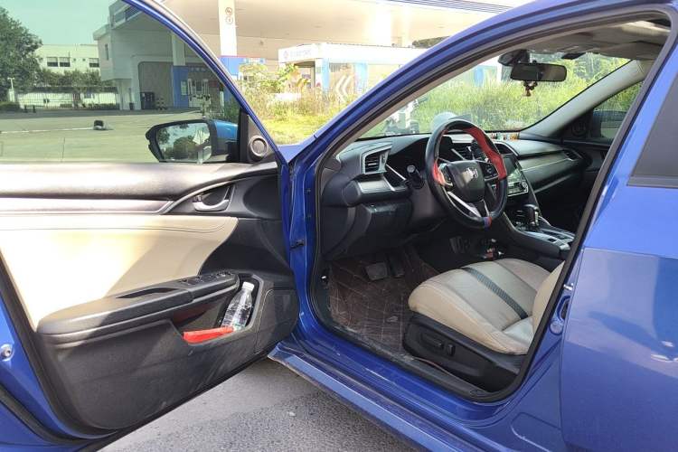 Used Honda Civic 2016 220TURBO CVT Prestige Edition Driver Seat