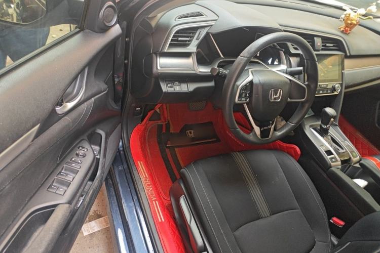 Used Honda Civic 2016 220TURBO CVT Luxury Edition Driver Seat