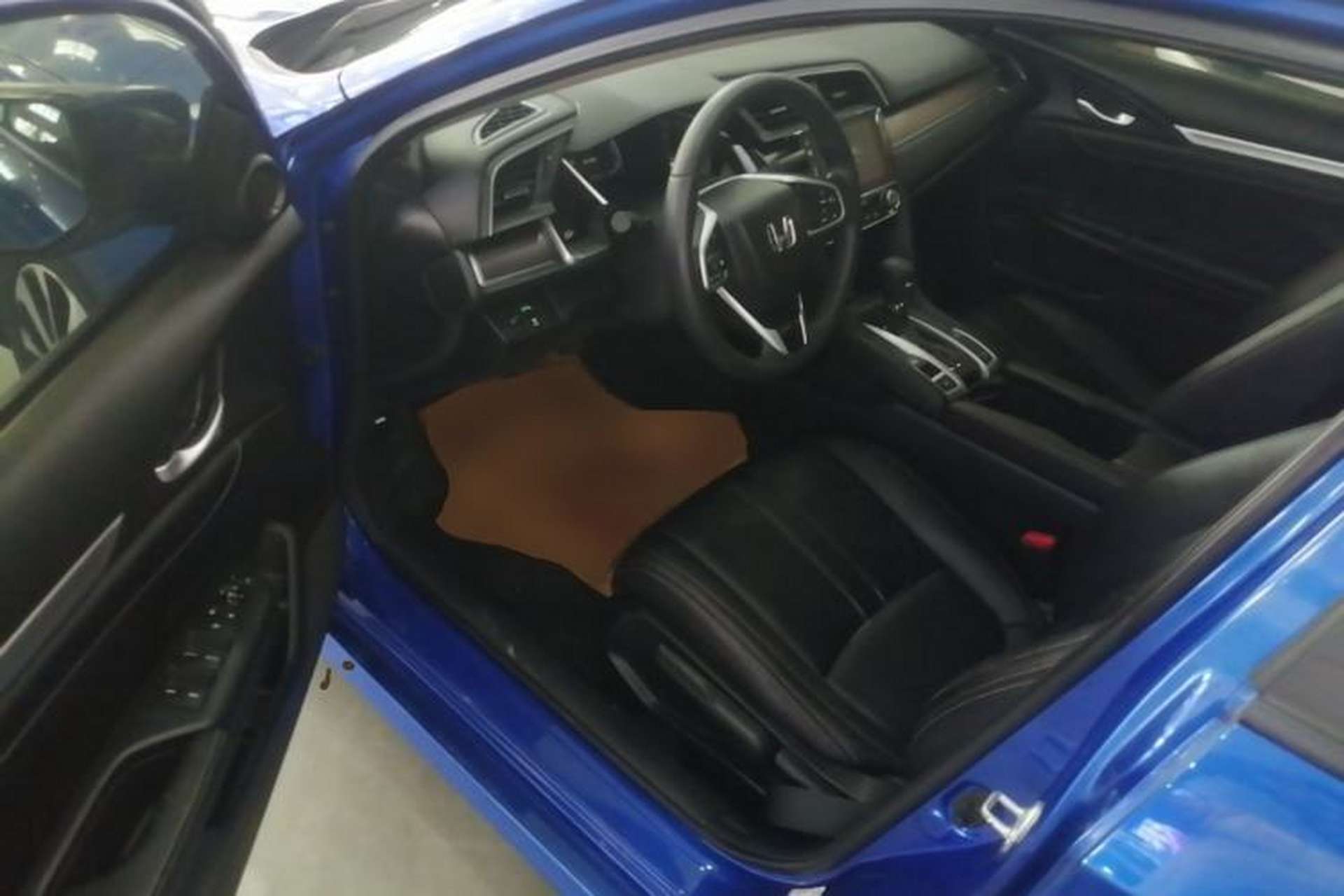Used Honda Civic 2016 220TURBO CVT Luxury Edition Driver Seat
