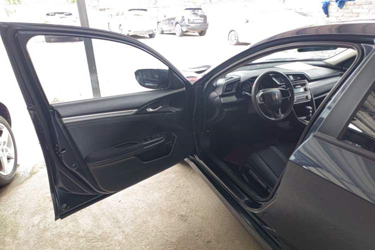 Used Honda Civic 2016 180TURBO CVT Comfort Version Driver Seat
