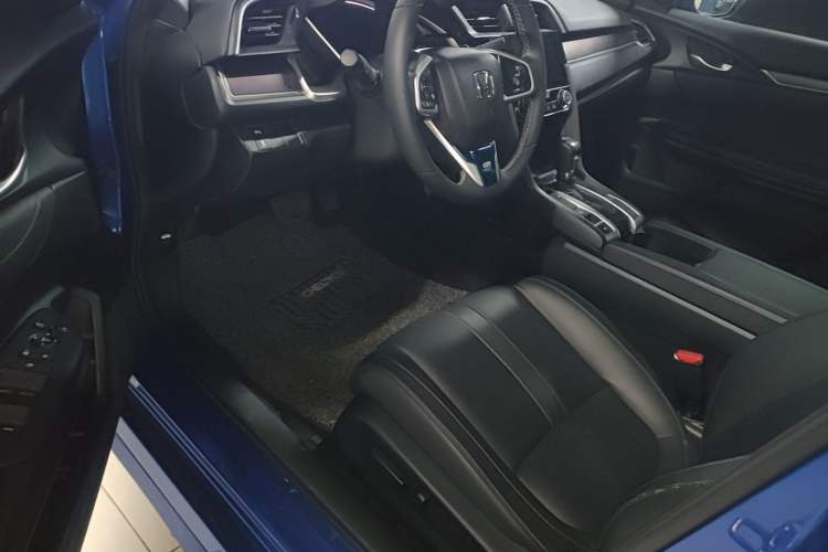 Used Honda Civic 2016 220TURBO CVT Prestige Edition Driver Seat