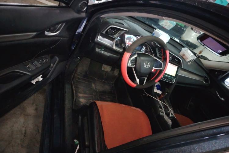 Used Honda Civic 2016 220TURBO CVT Luxury Edition Driver Seat