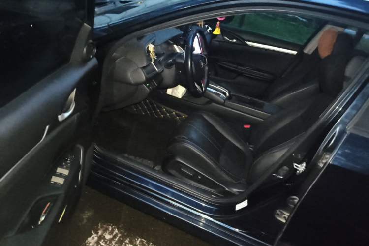 Used Honda Civic 2016 220TURBO CVT Prestige Edition Driver Seat