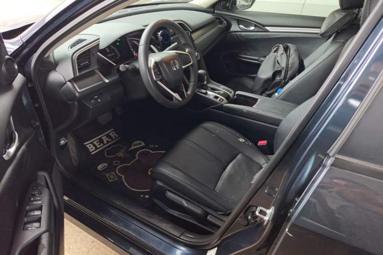 Used Honda Civic 2016 220TURBO CVT Luxury Edition Driver Seat