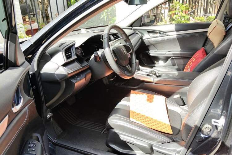 Used Honda Civic 2016 180TURBO CVT Comfort Version Driver Seat