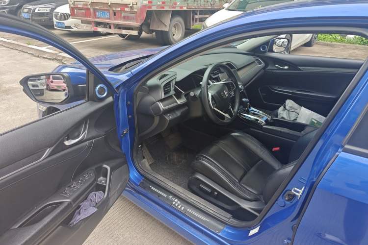 Used Honda Civic 2016 220TURBO CVT Prestige Edition Driver Seat