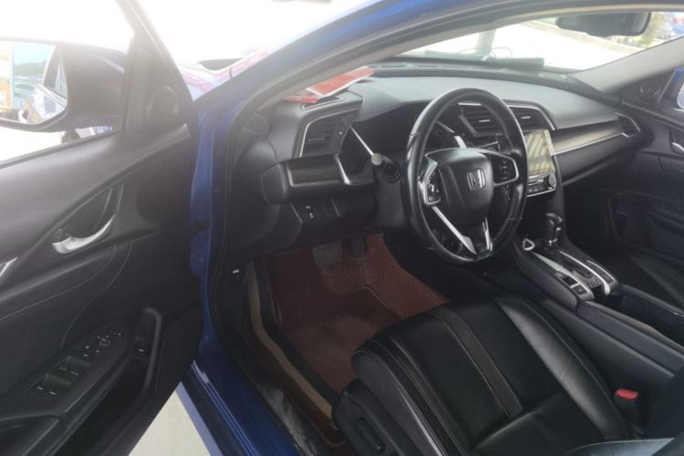 Used Honda Civic 2016 220TURBO CVT Prestige Edition Driver Seat