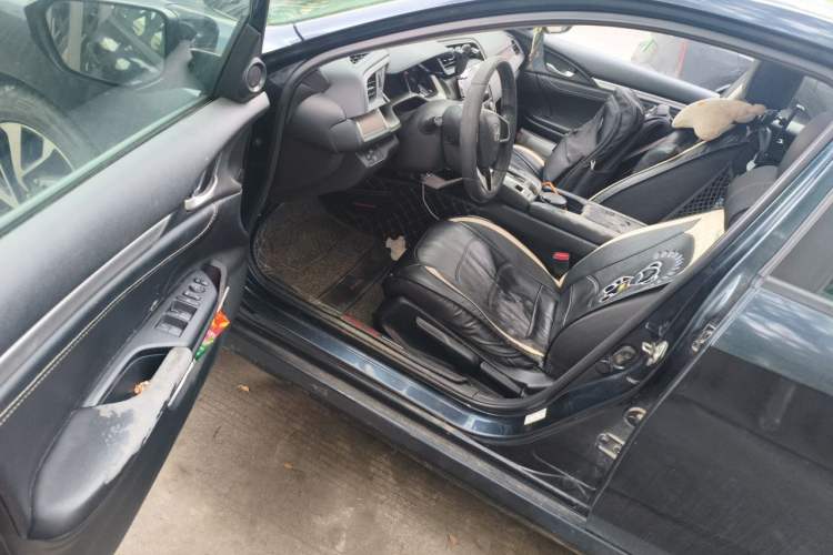 Used Honda Civic 2016 220TURBO CVT Luxury Edition Driver Seat