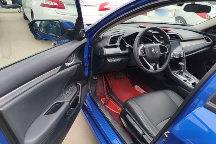 Used Honda Civic 2016 220TURBO CVT Luxury Edition Driver Seat