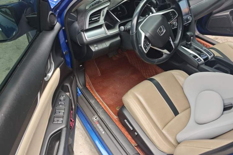 Used Honda Civic 2016 220TURBO CVT Prestige Edition Driver Seat
