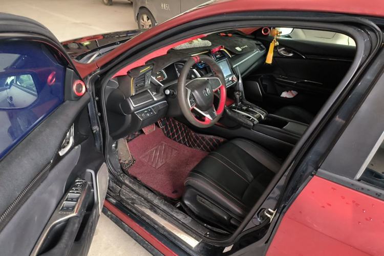Used Honda Civic 2016 220TURBO CVT Luxury Edition Driver Seat