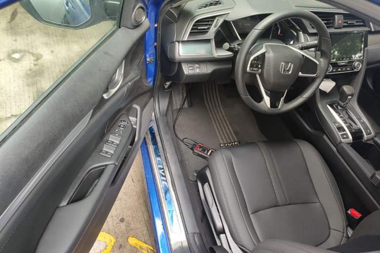Used Honda Civic 2016 220TURBO CVT Luxury Edition Driver Seat