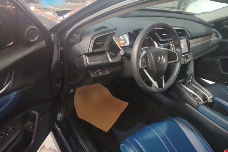 Used Honda Civic 2016 220TURBO CVT Luxury Edition Driver Seat