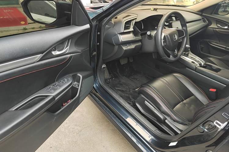 Used Honda Civic 2016 180TURBO CVT Comfort Version Driver Seat