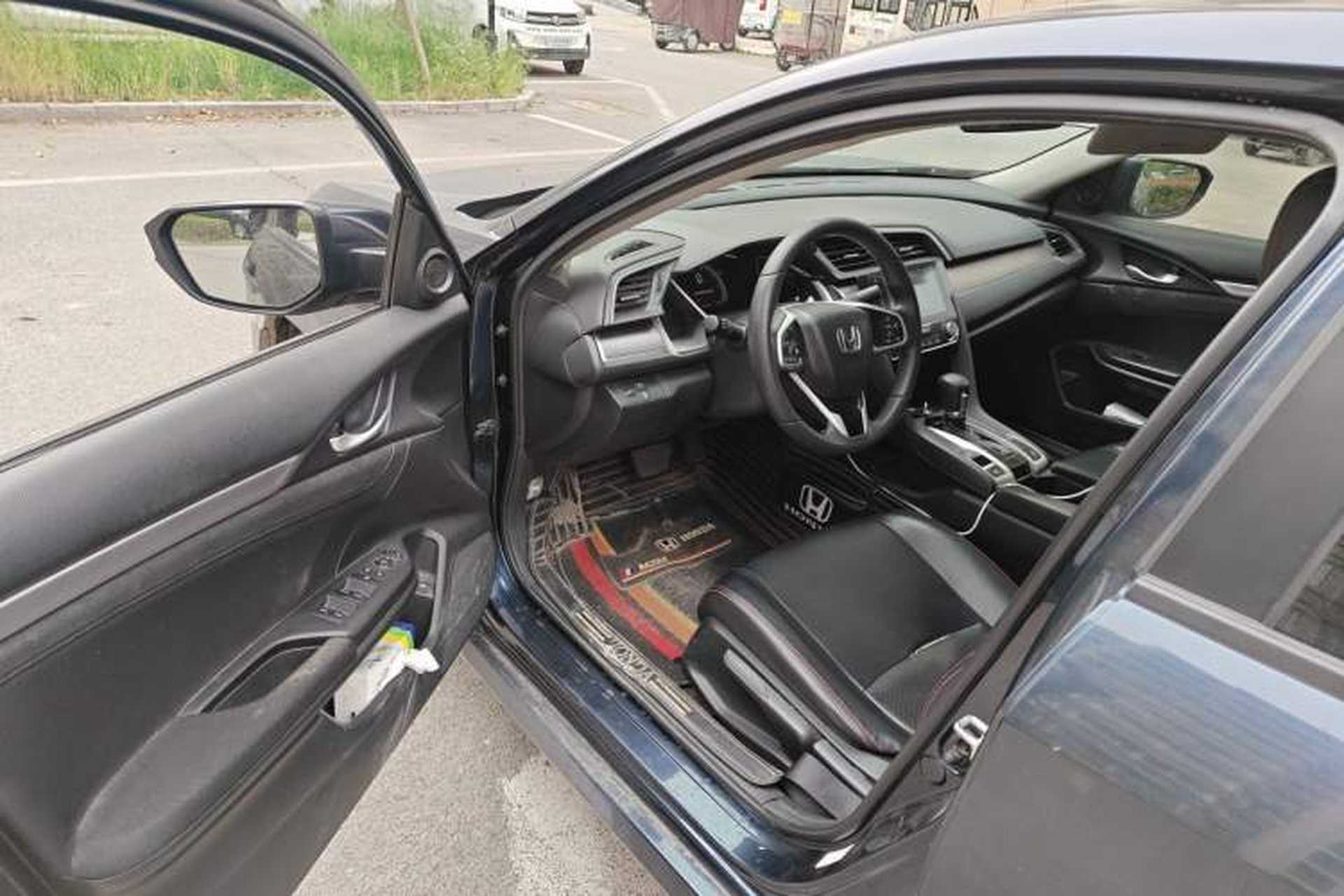 Used Honda Civic 2016 220TURBO CVT Luxury Edition Driver Seat
