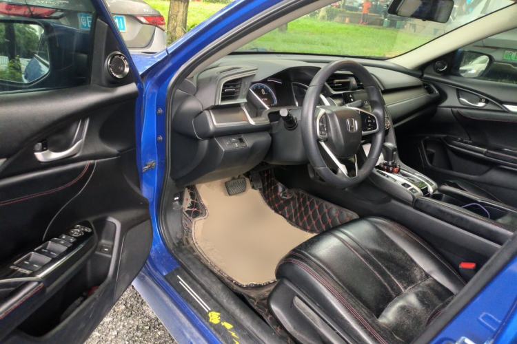 Used Honda Civic 2016 220TURBO CVT Luxury Edition Driver Seat