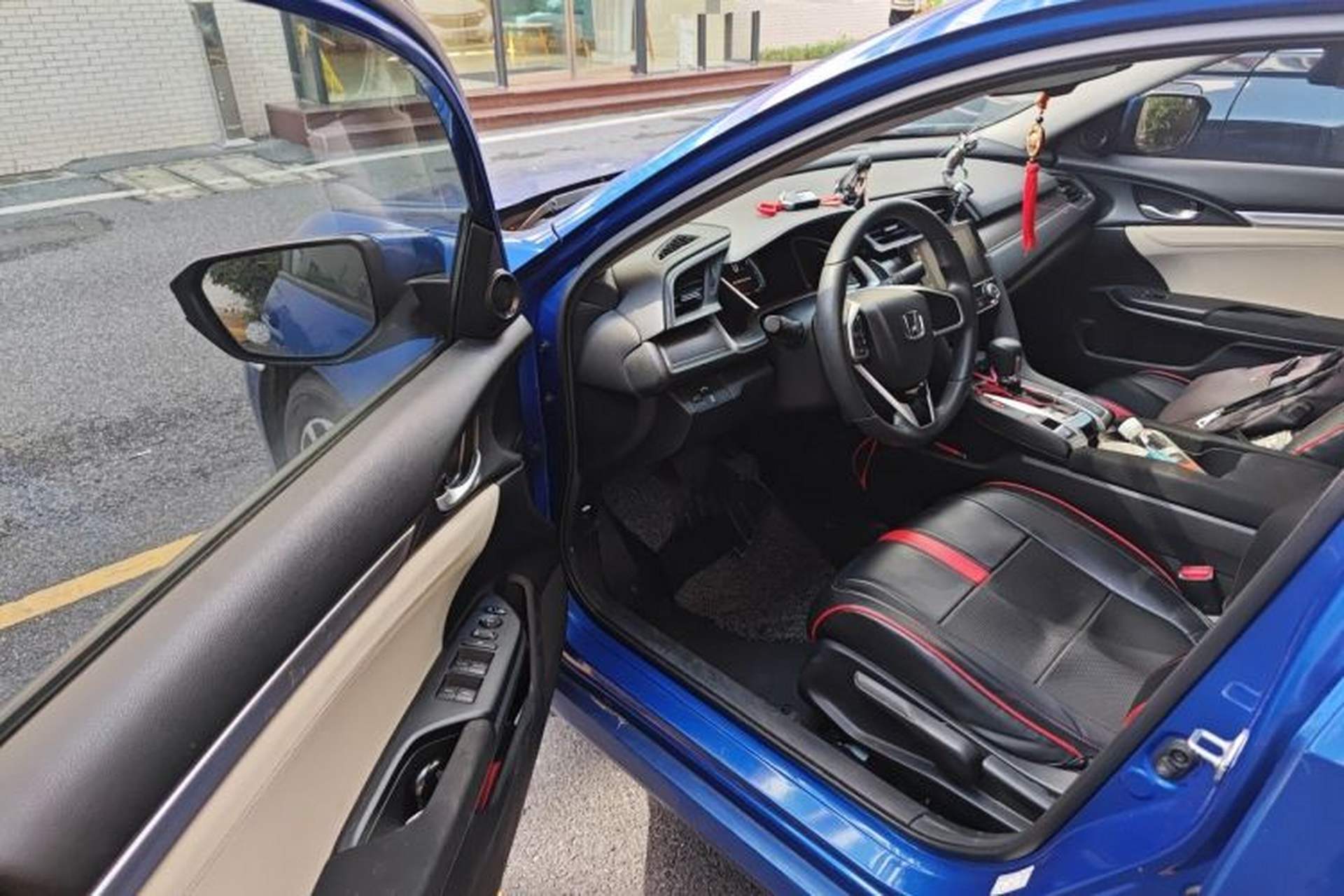 Used Honda Civic 2016 220TURBO CVT Luxury Edition Driver Seat