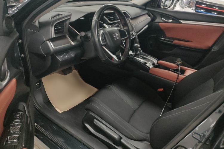 Used Honda Civic 2016 220TURBO CVT Luxury Edition Driver Seat