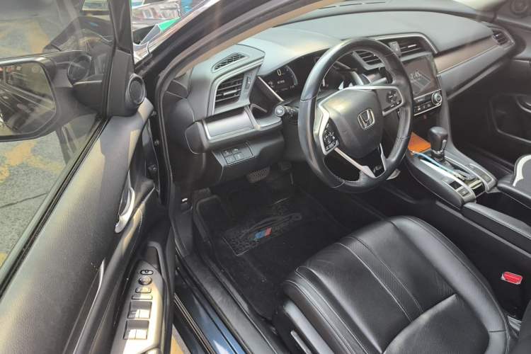 Used Honda Civic 2016 220TURBO CVT Prestige Edition Driver Seat