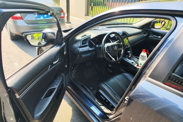 Used Honda Civic 2016 220TURBO CVT Prestige Edition Driver Seat