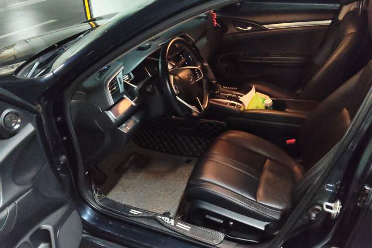 Used Honda Civic 2016 220TURBO CVT Prestige Edition Driver Seat
