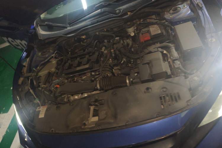 Used Honda Civic 2016 220TURBO CVT Luxury Edition Engine Bay