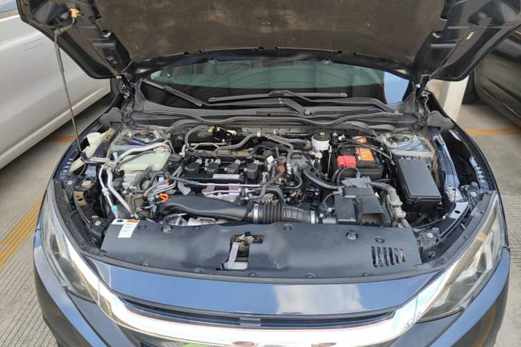 Used Honda Civic 2016 220TURBO CVT Luxury Edition Engine Bay