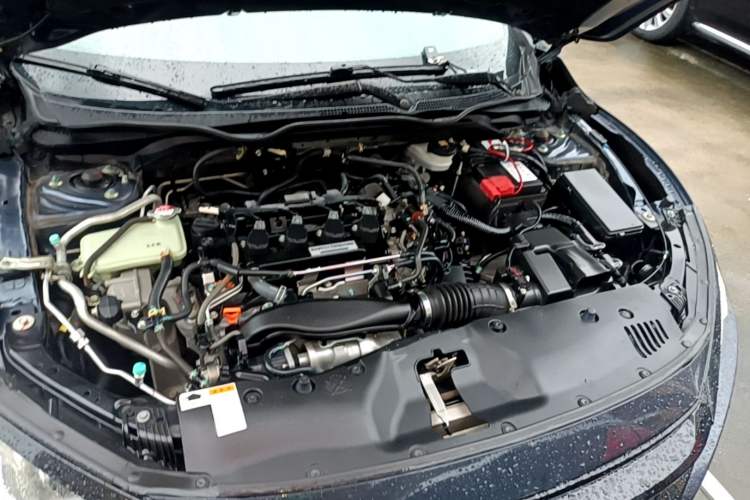 Used Honda Civic 2016 220TURBO CVT Luxury Edition Engine Bay