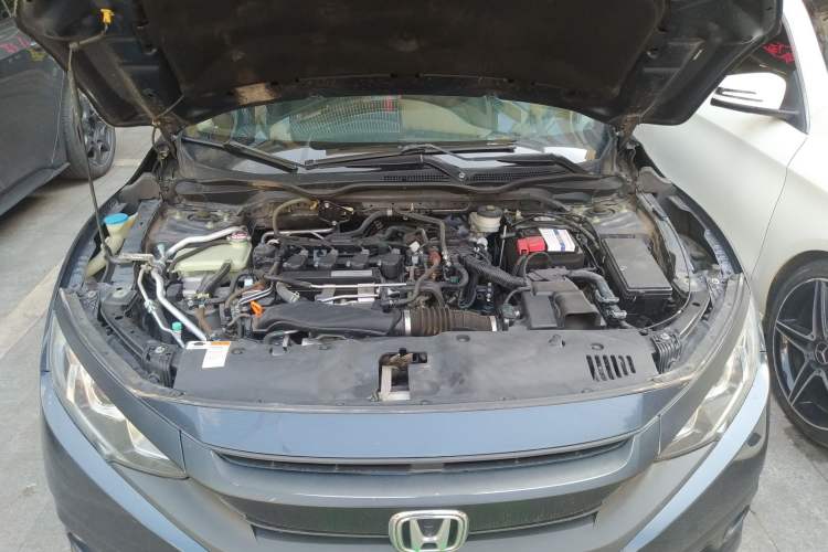 Used Honda Civic 2016 220TURBO CVT Luxury Edition Engine Bay