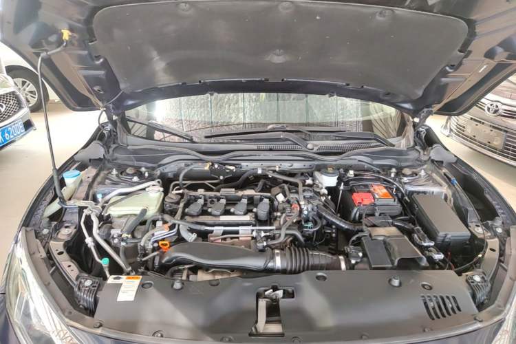 Used Honda Civic 2016 220TURBO CVT Luxury Edition Engine Bay