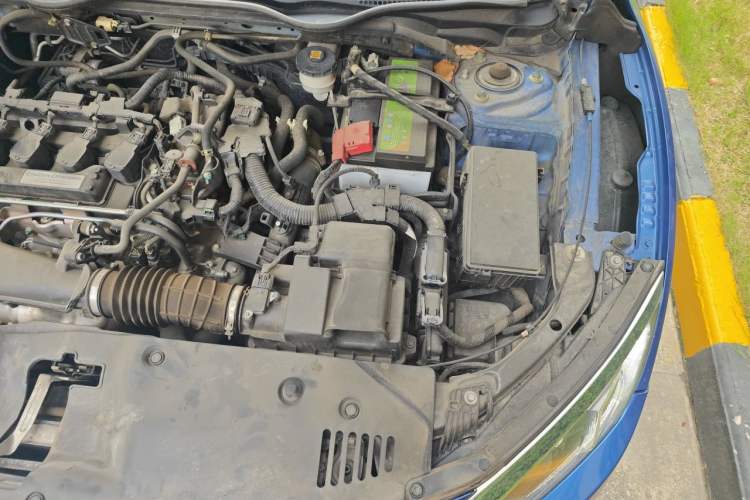 Used Honda Civic 2016 220TURBO CVT Luxury Edition Engine Bay Left