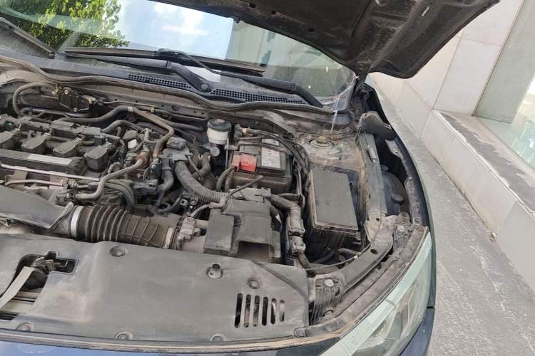 Used Honda Civic 2016 220TURBO CVT Luxury Edition Engine Bay Left
