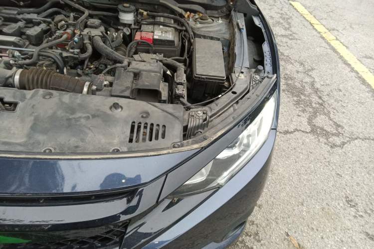 Used Honda Civic 2016 220TURBO CVT Luxury Edition Engine Bay Left