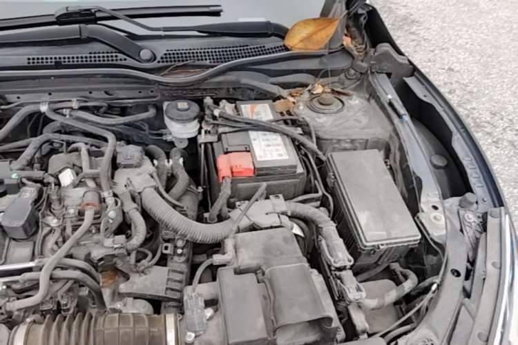 Used Honda Civic 2016 220TURBO Manual Luxury Edition Engine Bay Left