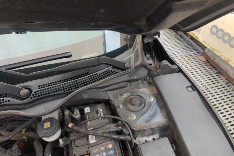Used Honda Civic 2016 220TURBO CVT Luxury Edition Engine Bay Left