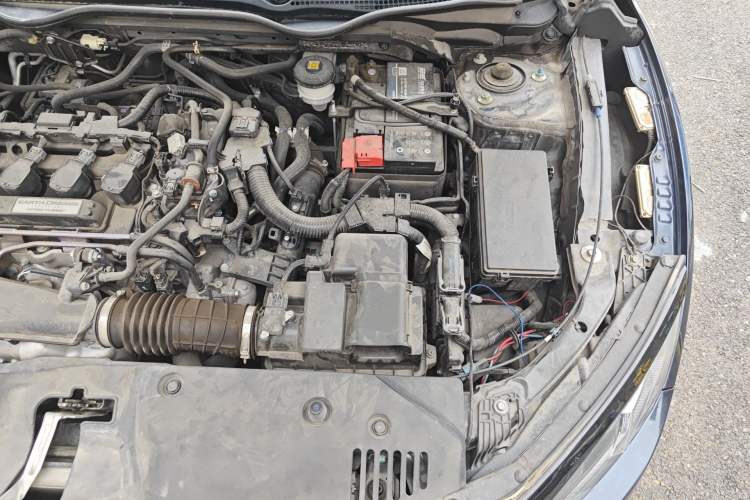 Used Honda Civic 2016 220TURBO CVT Luxury Edition Engine Bay Left