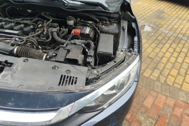 Used Honda Civic 2016 220TURBO CVT Luxury Edition Engine Bay Left