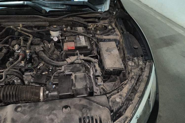 Used Honda Civic 2016 220TURBO CVT Luxury Edition Engine Bay Left
