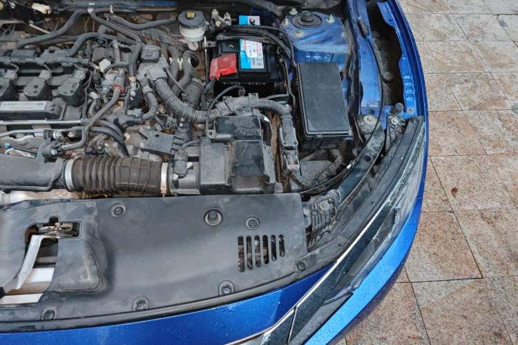 Used Honda Civic 2016 220TURBO CVT Luxury Edition Engine Bay Left