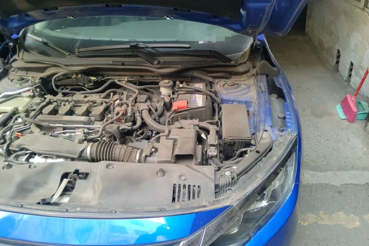 Used Honda Civic 2016 220TURBO CVT Luxury Edition Engine Bay Left
