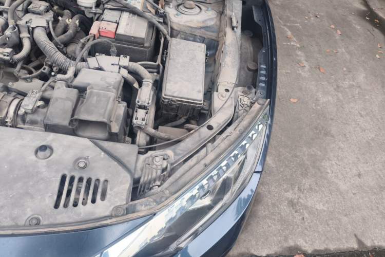 Used Honda Civic 2016 220TURBO CVT Luxury Edition Engine Bay Left