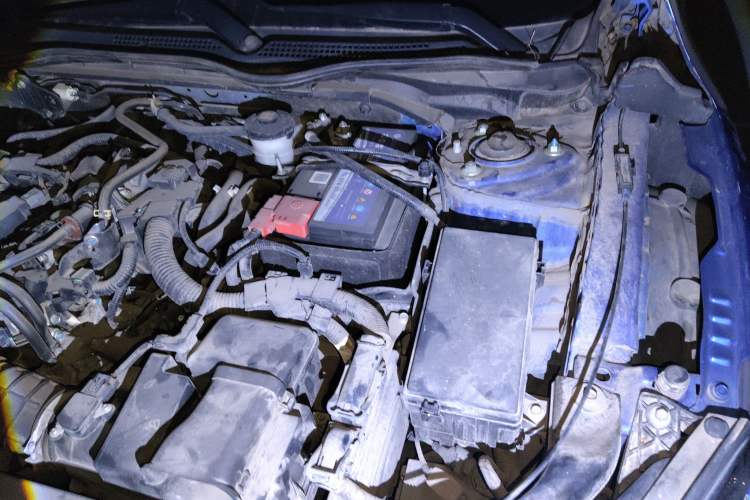 Used Honda Civic 2016 220TURBO CVT Luxury Edition Engine Bay Left