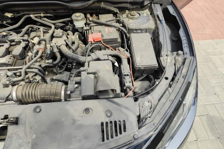 Used Honda Civic 2016 220TURBO CVT Luxury Edition Engine Bay Left