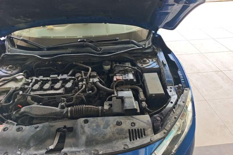 Used Honda Civic 2016 220TURBO CVT Luxury Edition Engine Bay Left