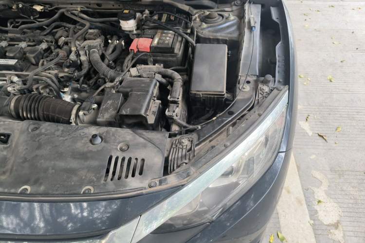 Used Honda Civic 2016 220TURBO CVT Luxury Edition Engine Bay Left