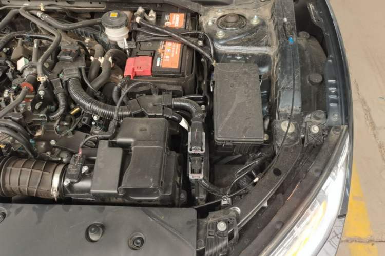 Used Honda Civic 2016 220TURBO CVT Luxury Edition Engine Bay Left