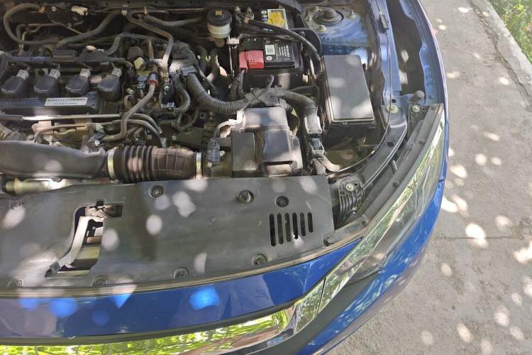Used Honda Civic 2016 220TURBO CVT Luxury Edition Engine Bay Left